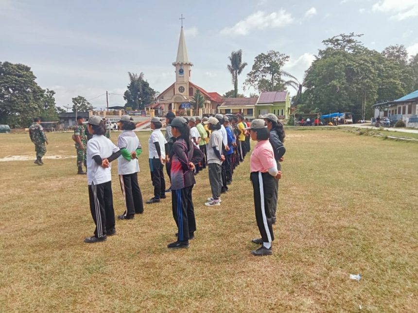 LATIHAN PESERTA PASKIBRA KECAMATAN