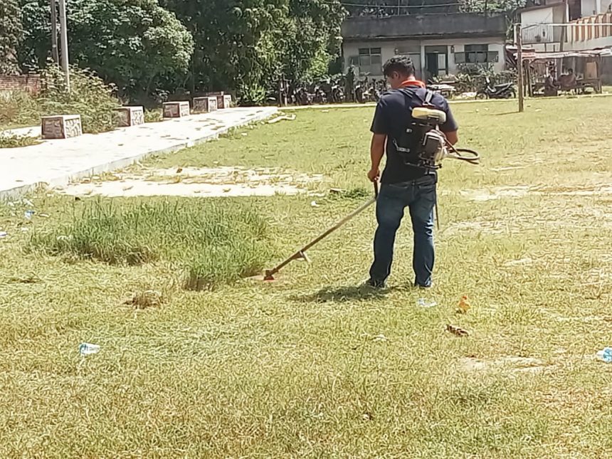 GOTONG – ROYONG MENYAMBUT HUT RI