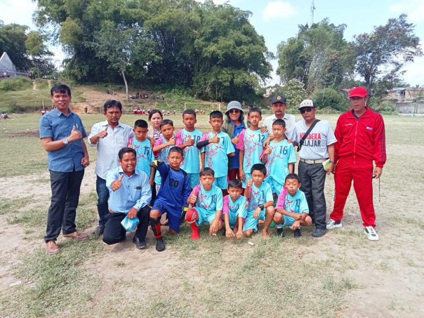 PERTANDINGAN SEMIFINAL SEPAKBOLA SD LAVANIA VS SD HUTANAMORA