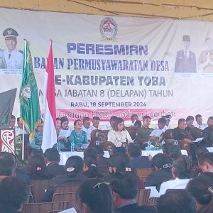 BUPATI TOBA MERESMIKAN BPD SE-KABUPATEN TOBA MASA JABATAN 8 (DELAPAN) TAHUN