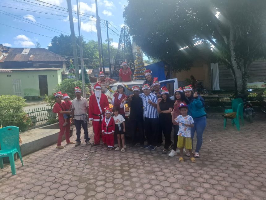 PEMERINTAH KECAMATAN SILAEN GELAR “SANTA CLAUS RO TU HUTA NAMI”