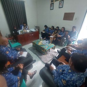 RAPAT INTERNAL KANTOR CAMAT SILAEN