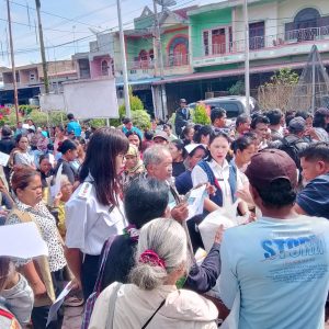Penyerahan bantuan kepada para Penerima Bantuan Pangan berupa beras & minyak goreng. Rabu, 29 April 2026