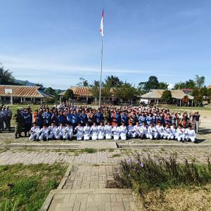 Upacara hari lahir Pancasila di Kecamatan Silaen.