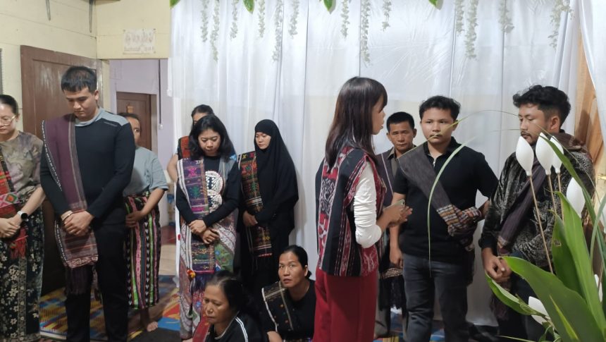 Melayat ke rumah duka alm. R. Silaen (Op. Michael), desa Napitupulu. Jumat, 31 Juli 2026.