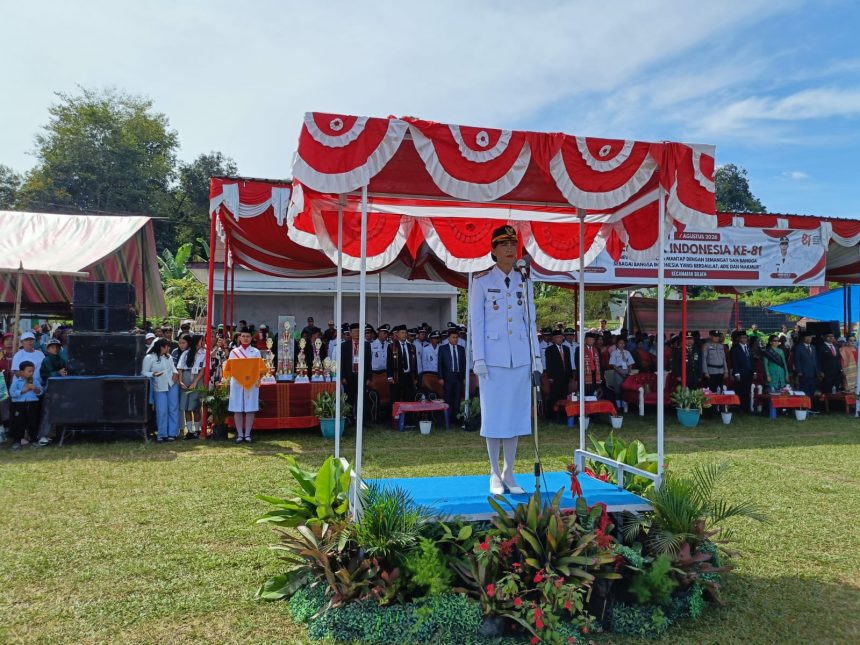 Upacara penaikan bendera HUT RI ke-81 di Kecamatan Silaen.